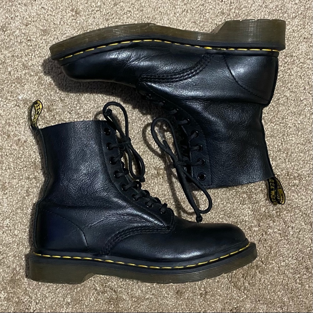1460 Women’s Pascal Virginia Leather Boots